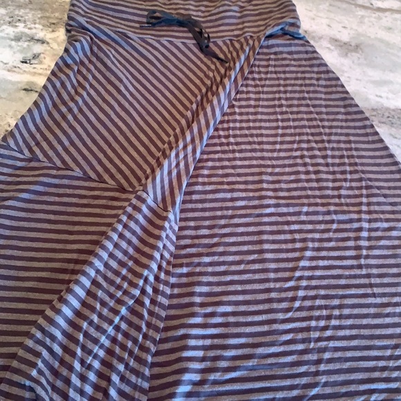 Mockwrap Athleta kneelength skirt-Super soft. Great 4 everyday/workout coverup. - Picture 3 of 6